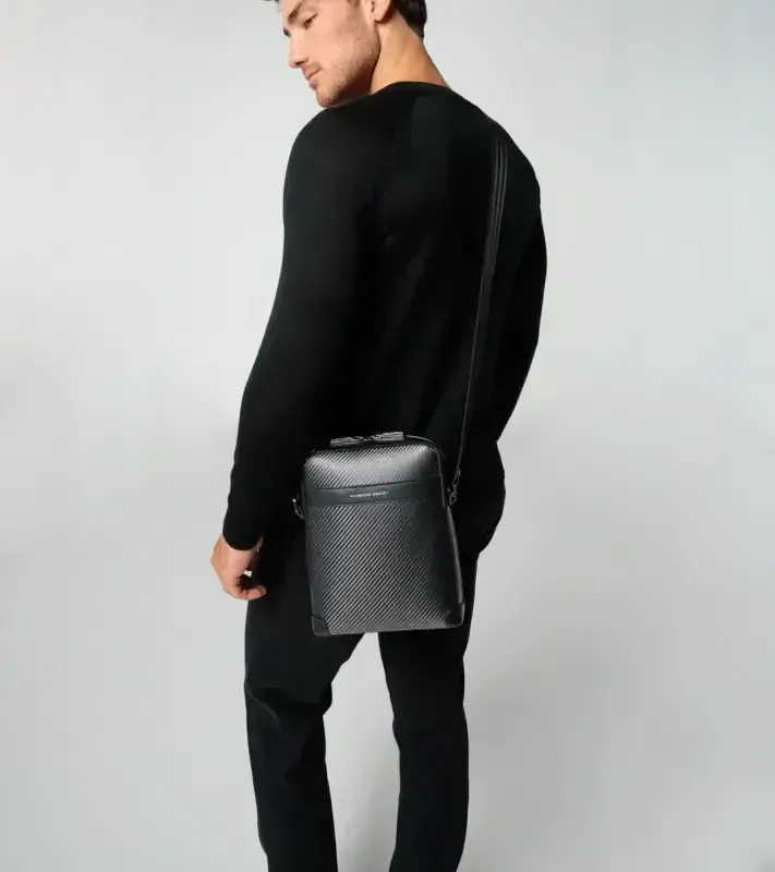 PORSCHE DESIGN Carbon Shoulder Bag S1 Taška přes rameno z uhlíkových vláken černá