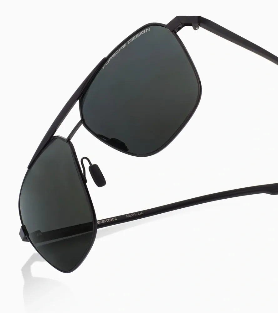 PORSCHE DESIGN Sunglasses P´8949 sluneční brýle černé s šedými skly pol.