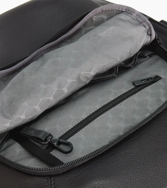PORSCHE DESIGN Roadster Leather Backpack S Batoh kožený do města s přihrádkou na notebook 14" s organizérem a kapsami na zip černý