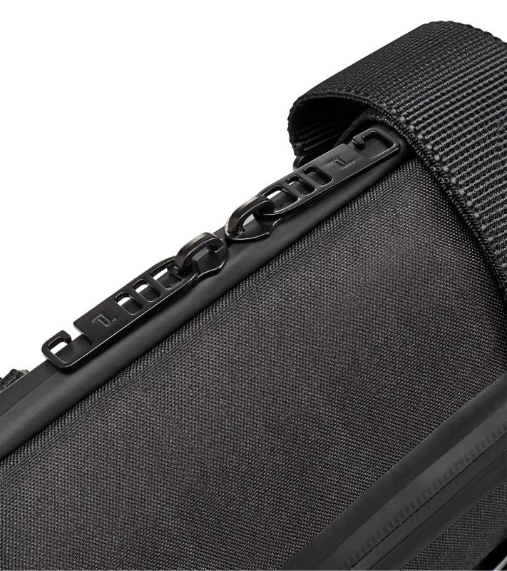 PORSCHE DESIGN Urban Eco Shoulder Bag S taška přes rameno černá