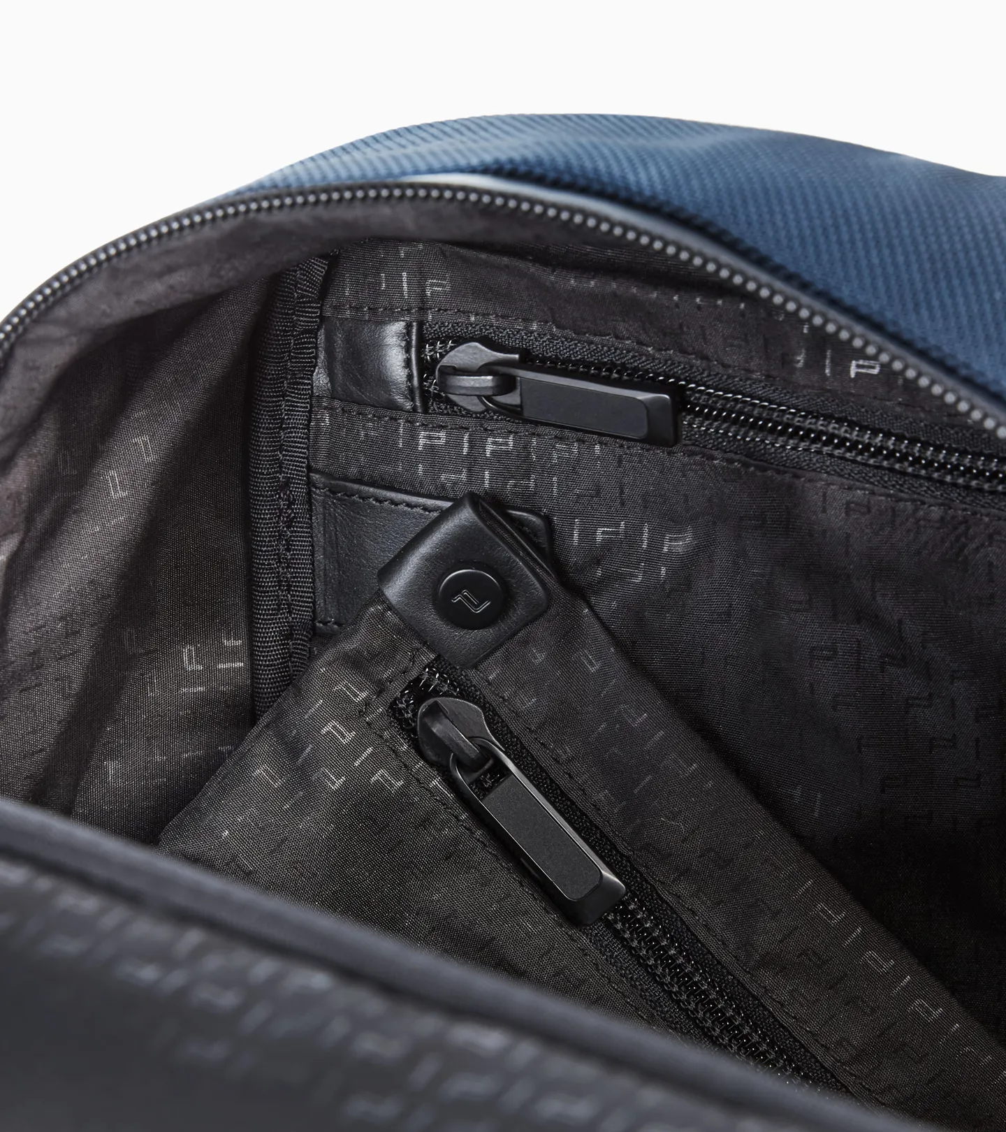 Porsche Design Roadster Pro Weekender S cestovní taška modrá