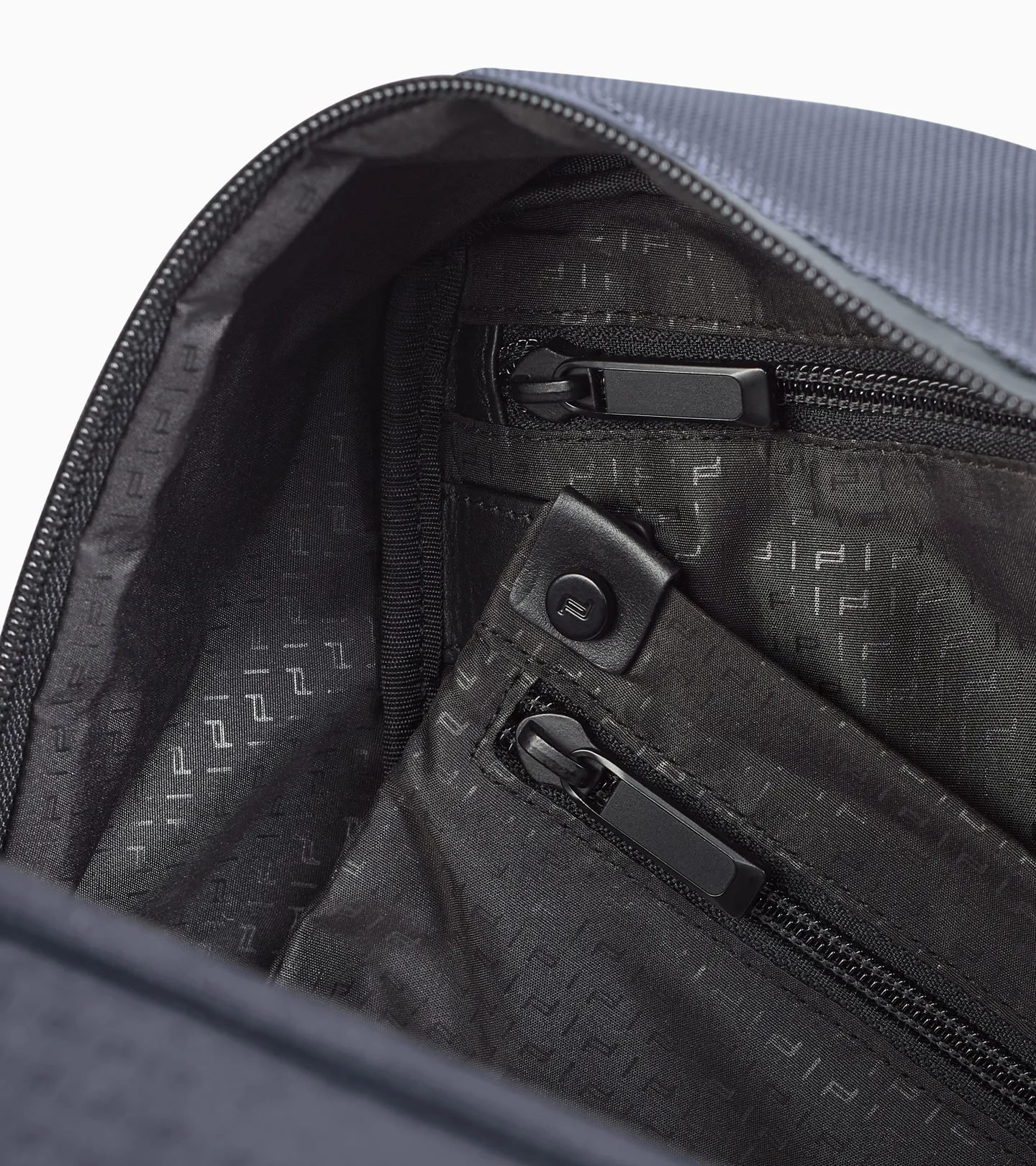 Porsche Design Roadster Pro Weekender S cestovní taška šedá
