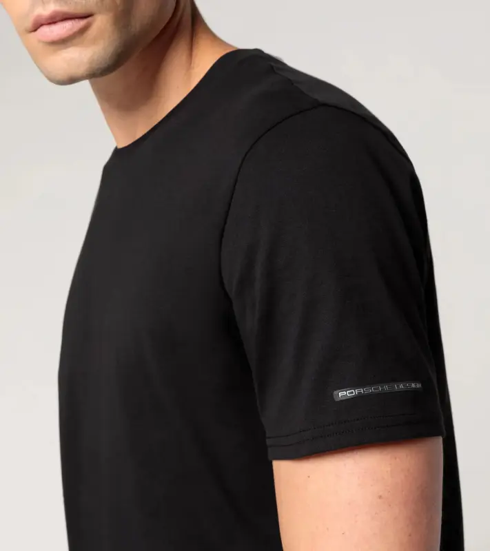 PORSCHE DESIGN T-shirt Essential Tričko volnočasové sportovní s kulatým výstřihem a logem černá