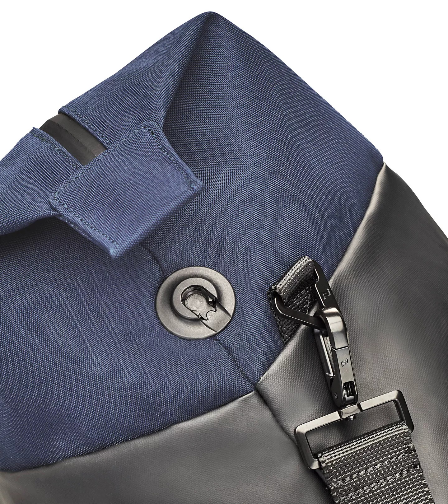 Porsche Design Urban Eco Weekender Cestovní taška tmavě modrá dark blue