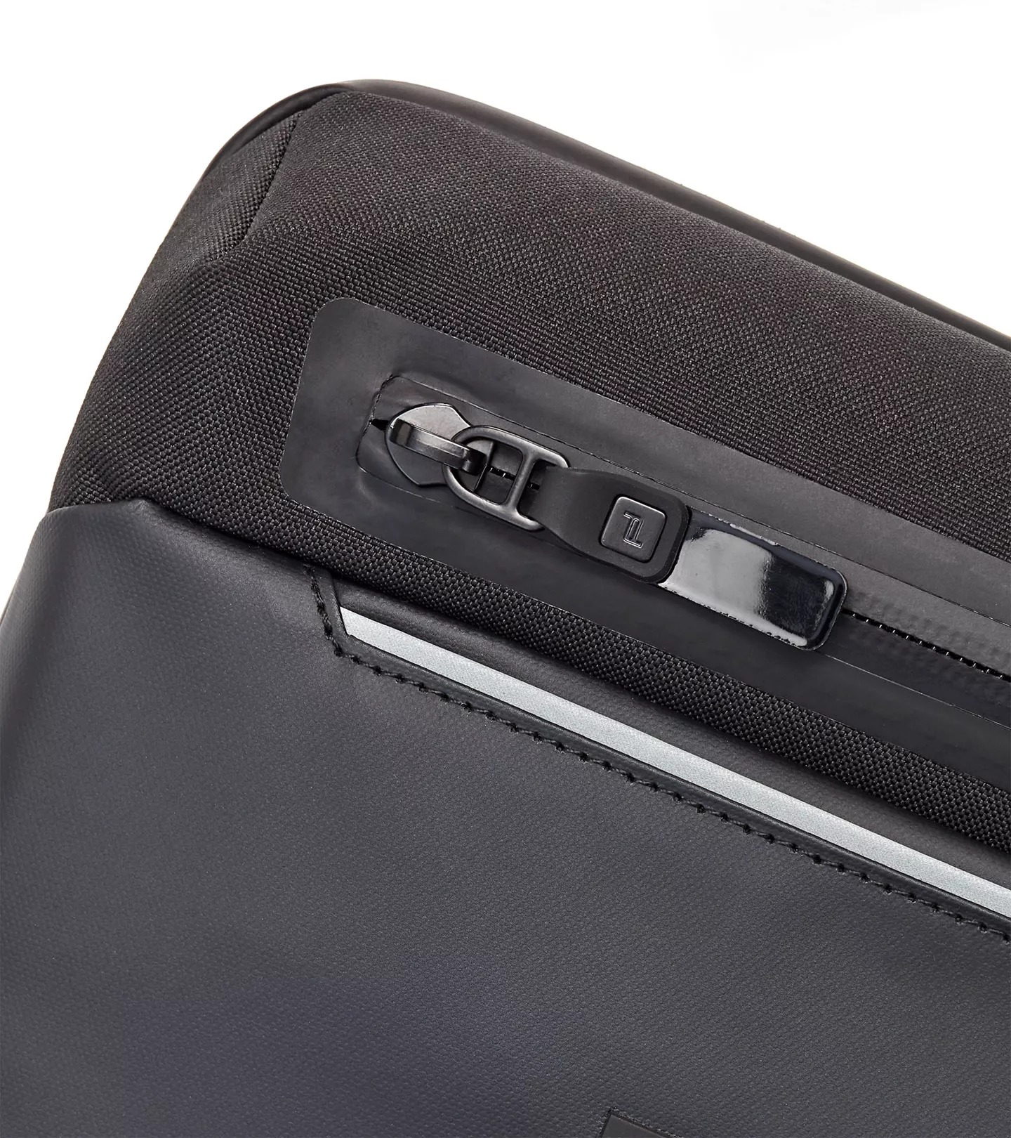 Porsche Design Urban Eco Washbag L Hygienická taška černá black 