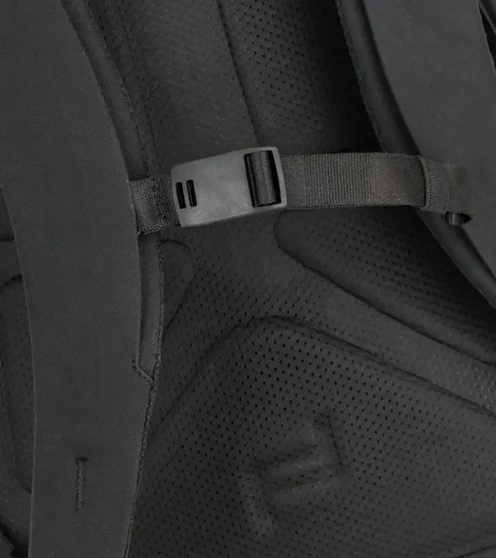 PORSCHE DESIGN X-PAC® sport backpack Batoh sportovně volnočasový černý
