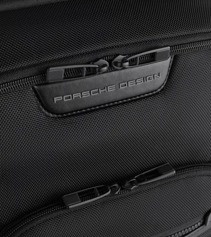 PORSCHE DESIGN Roadster Nylon Backpack S Batoh do města s přihrádkou na 14" notebook černý