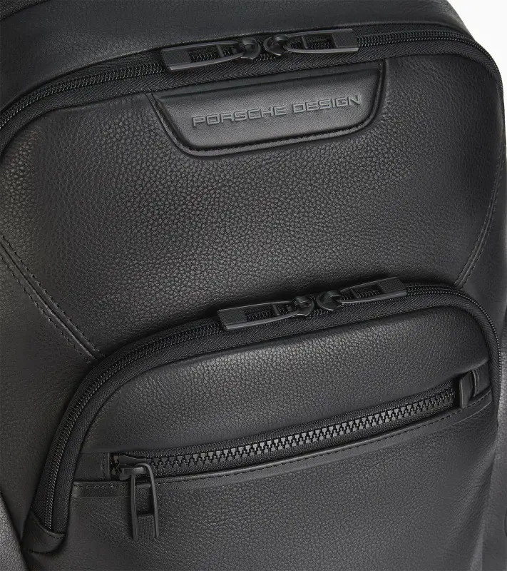 PORSCHE DESIGN Roadster Leather Backpack S Batoh kožený do města s přihrádkou na notebook 14" s organizérem a kapsami na zip černý