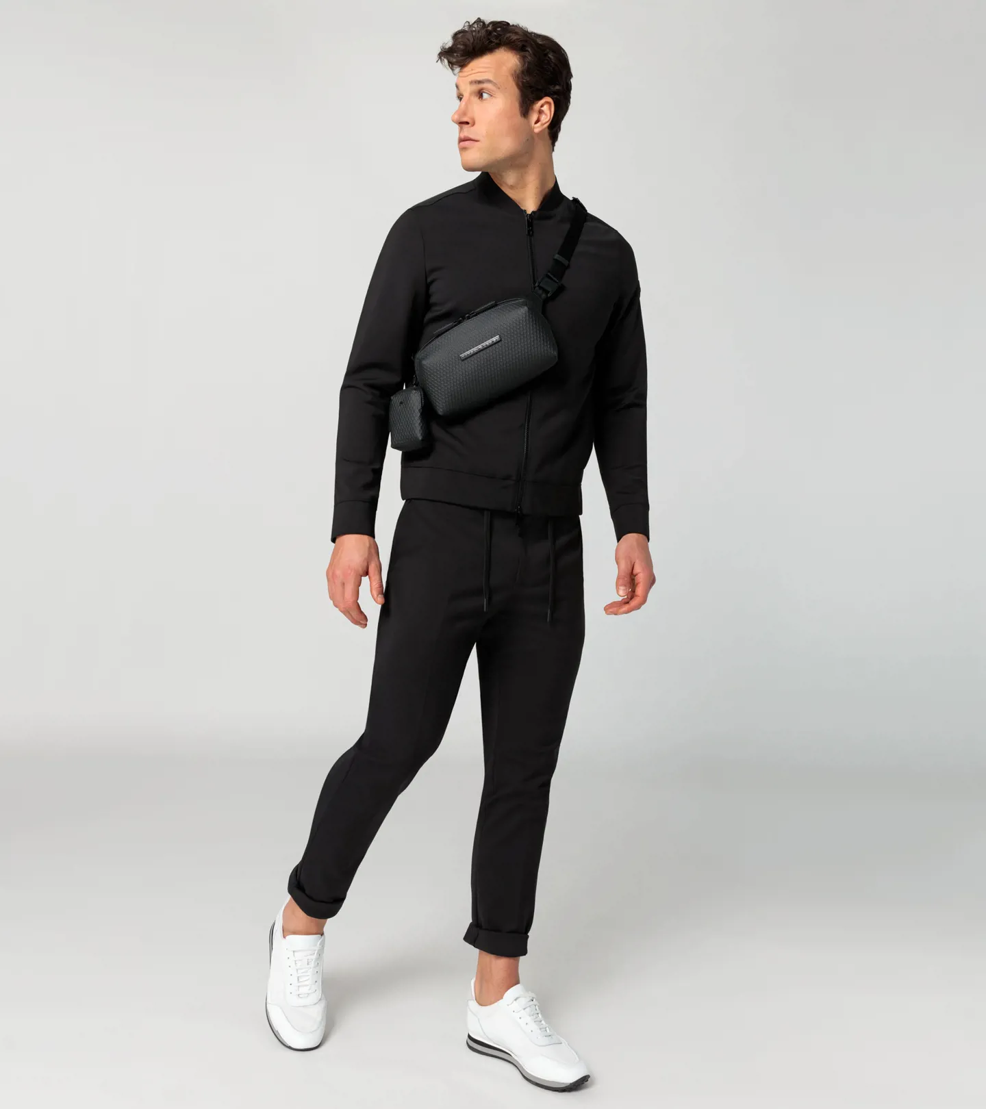 PORSCHE DESIGN Studio Belt Bag Taška pánská etuje  v setu s malou kapsou na zip černá