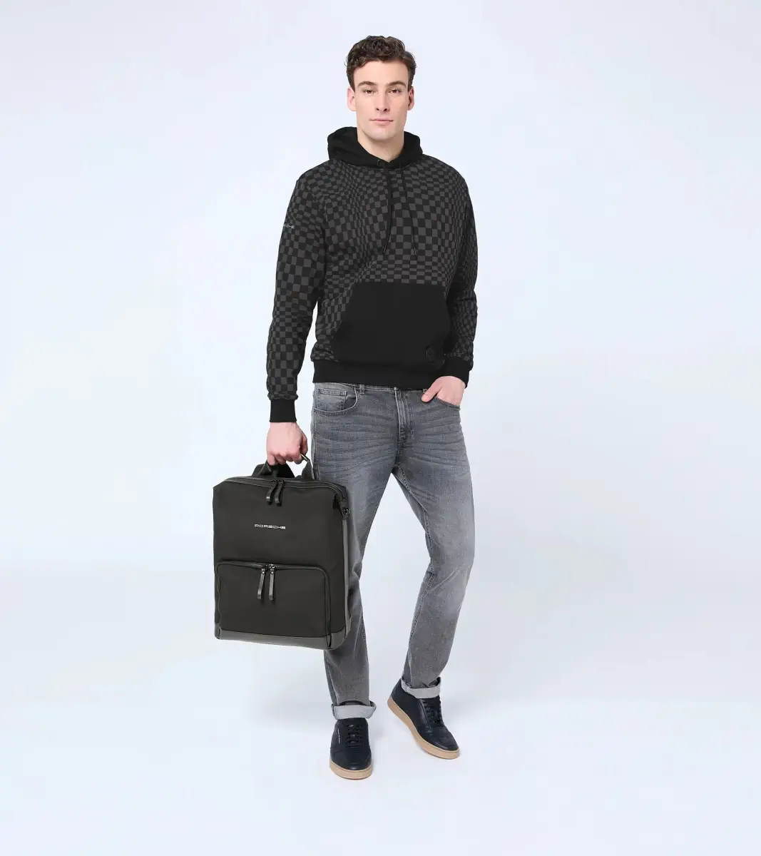 PORSCHE Backpack Heritage batoh s přihrádkou na notebook černý se zlatým logem