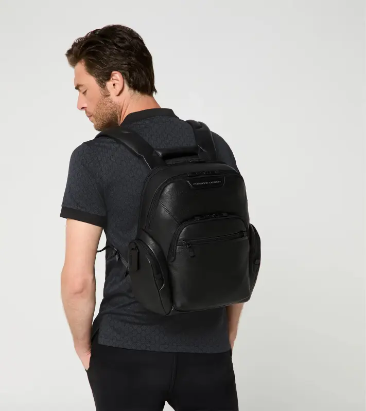PORSCHE DESIGN Roadster Leather Backpack S Batoh kožený do města s přihrádkou na notebook 14" s organizérem a kapsami na zip černý