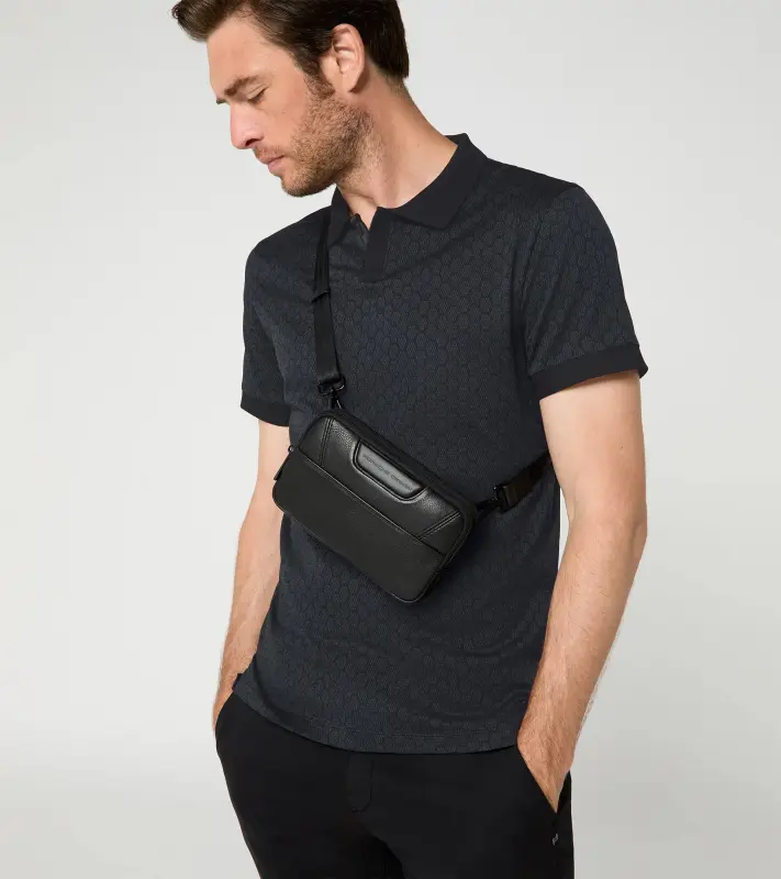 PORSCHE DESIGN Roadster Leather Travel Pouch Pouzdro diagonální kožené do města s vnitřním organizérem na zip černé